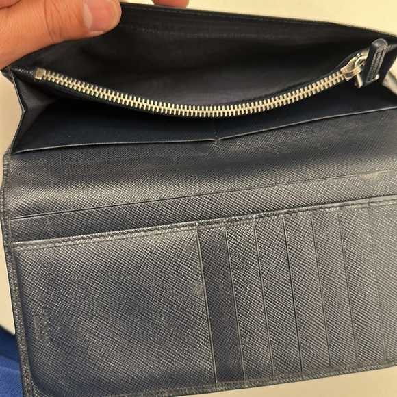 LIKE NEW AUTHENTIC PRADA WALLET UNISEX SAFFIANO LEATHER - Picture 8 of 11